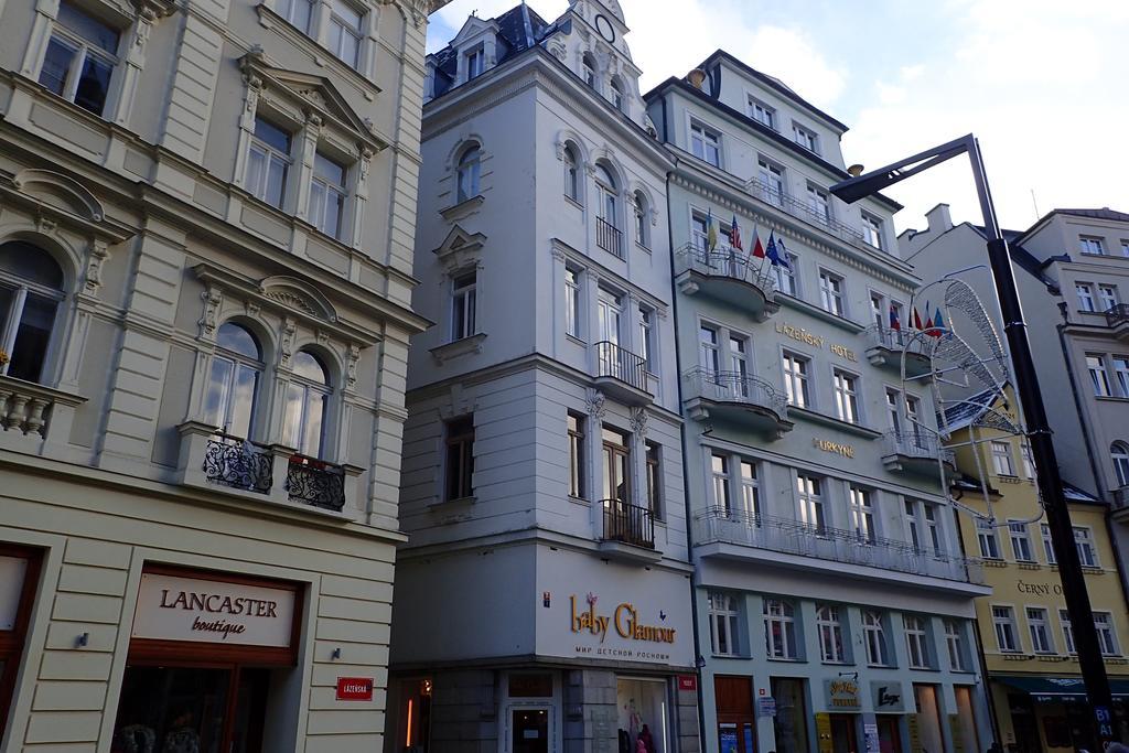 Apartment In City Center - Morassi Karlovy Vary Room photo