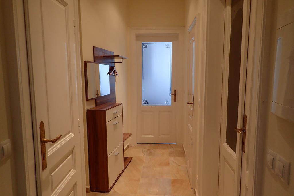 Apartment In City Center - Morassi Karlovy Vary Room photo